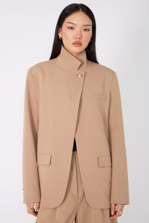 level blazer / camel