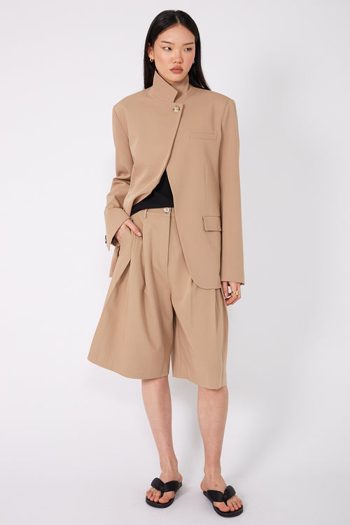 allot short / camel
