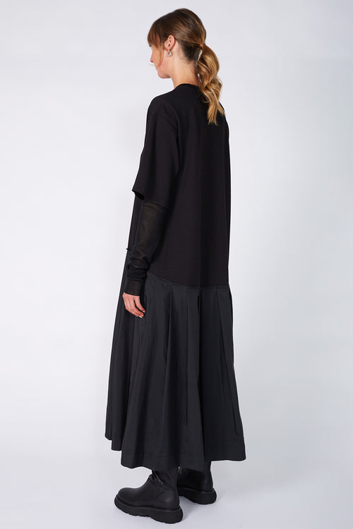 lineated dress / black