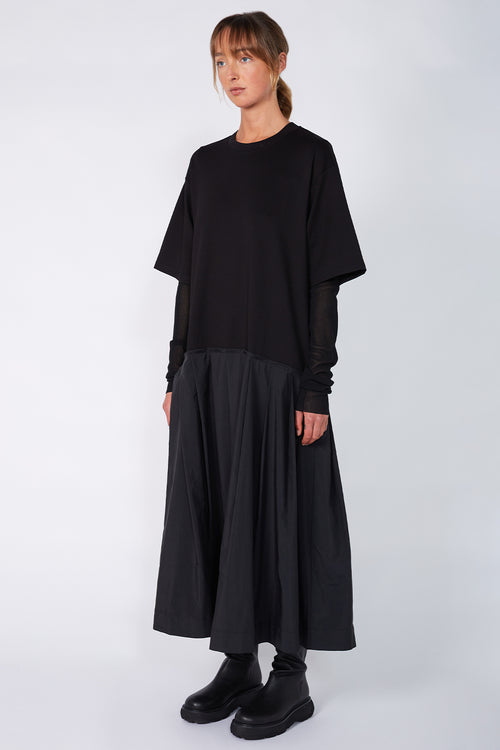 lineated dress / black