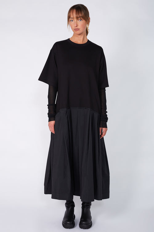 lineated dress / black