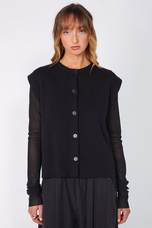 mantle vest / black