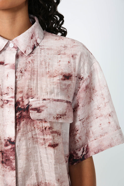 carved shirt / marble garnet red