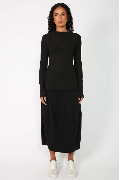 form top / black