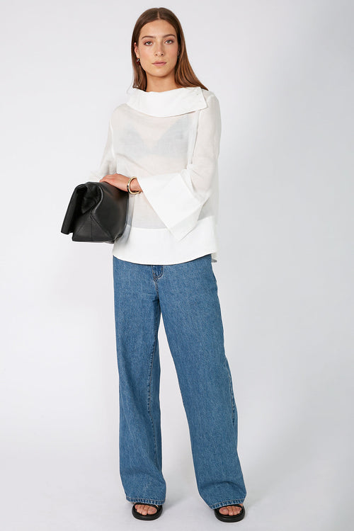 sail top / white
