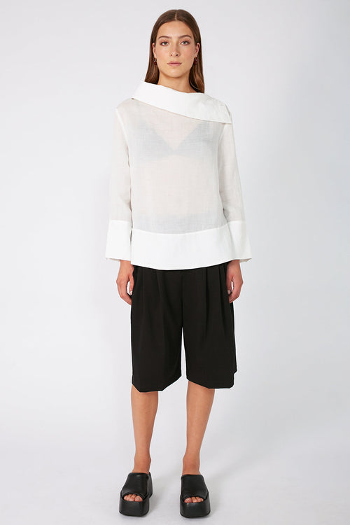 sail top / white