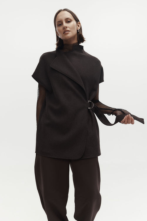 task cape / chocolate marle