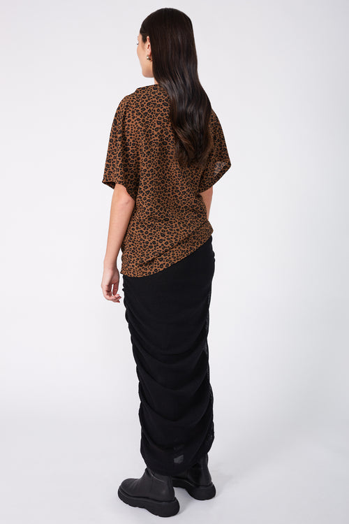 related top / toffee|black animal print