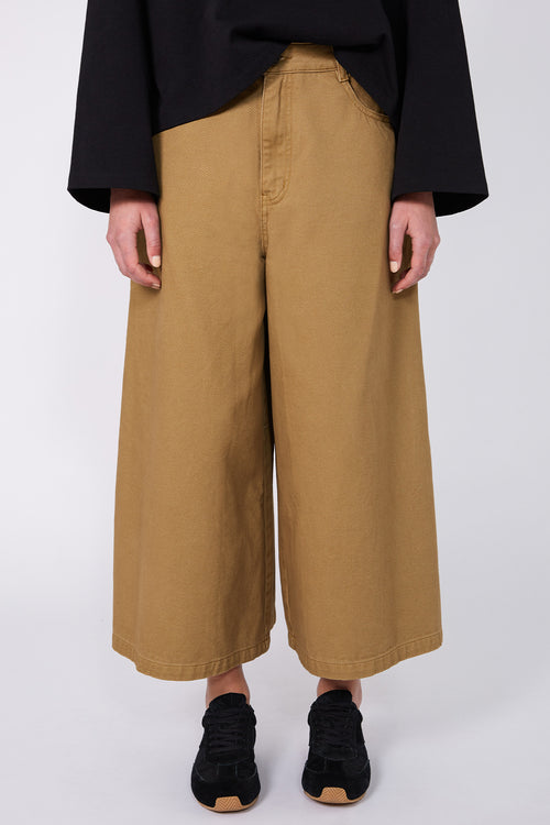 absolute jean / tawny caramel
