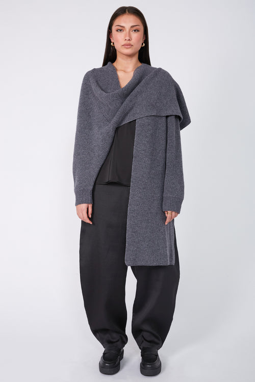 scarfie sleeve / charcoal marle