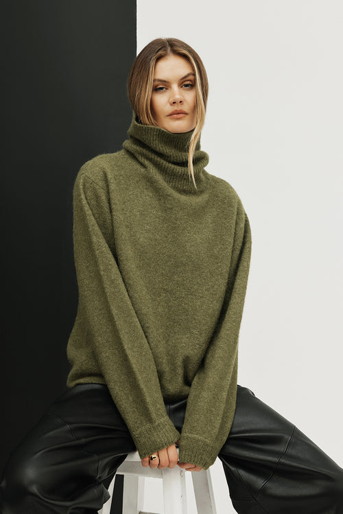 service sweater / moss green marle