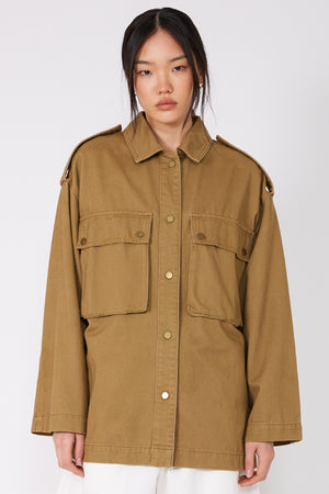 shelter shacket / tawny caramel