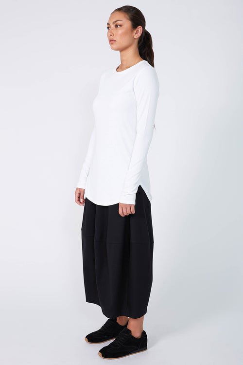 shy layering top / white