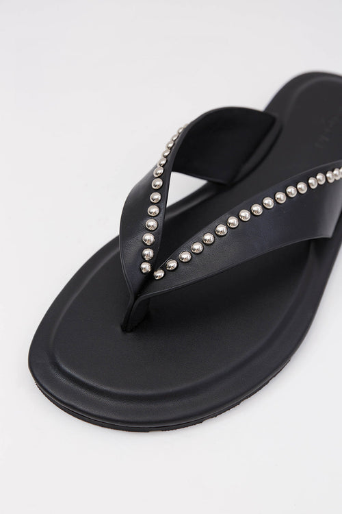 slant thong / black|silver