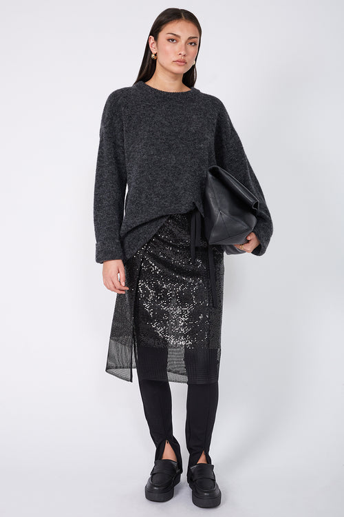 wrap sparkle layer / black sequin