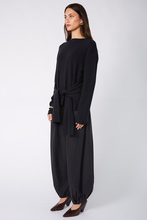 tie sweater / black