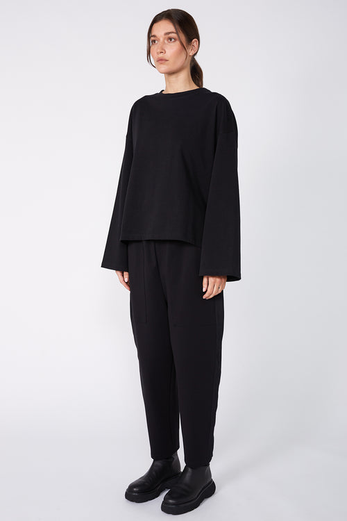 urban top / black