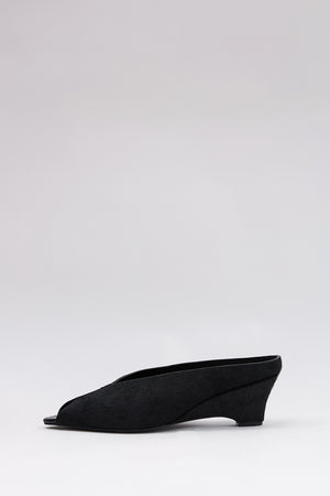 veil wedge / black